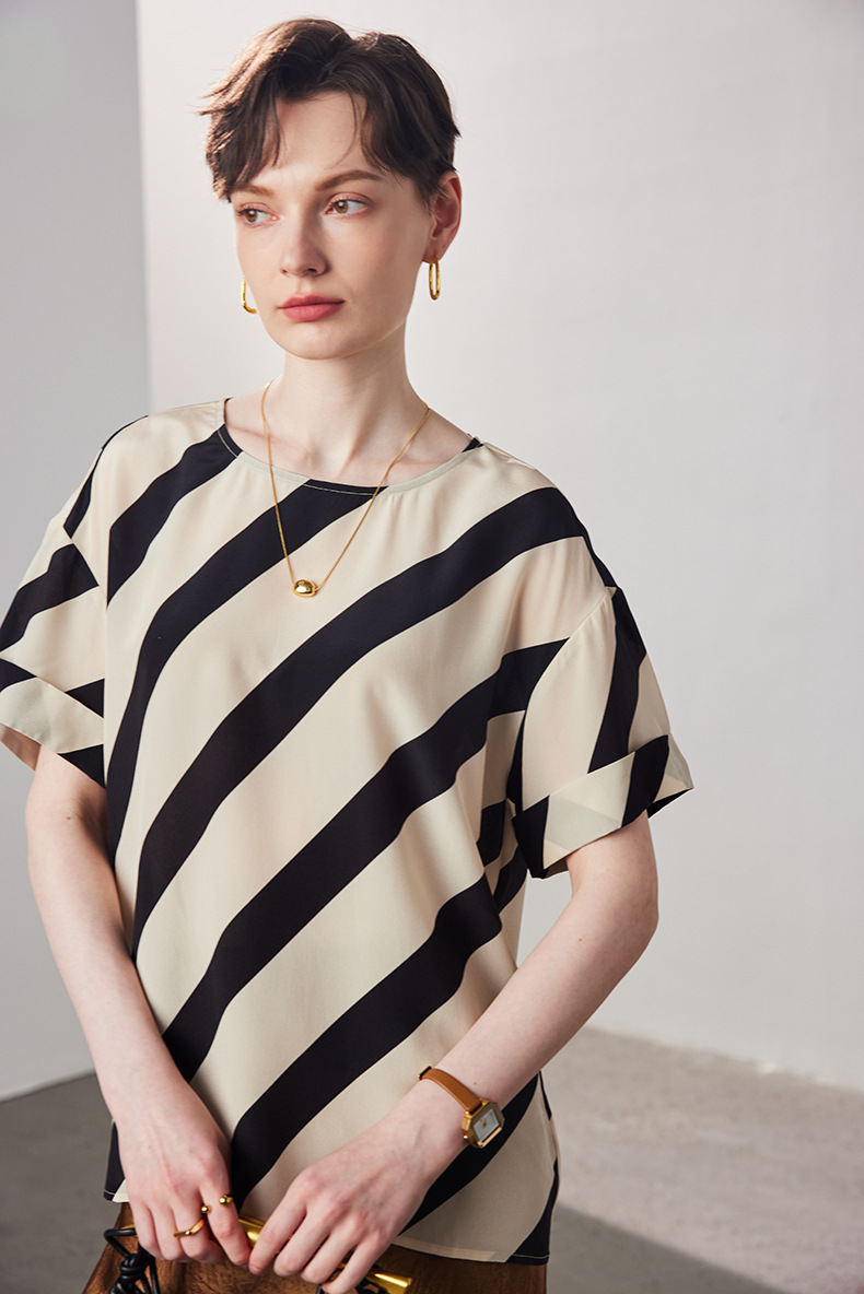 100% Silk 2025 Summer Women's Short-Sleeved T-Shirt Blouse White Black Stripe Ins Fashion Shirt Blouses Femme Women Tops Shirts