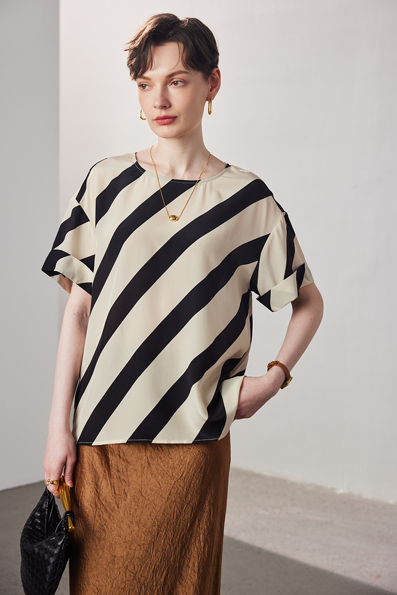100% Silk 2025 Summer Women's Short-Sleeved T-Shirt Blouse White Black Stripe Ins Fashion Shirt Blouses Femme Women Tops Shirts