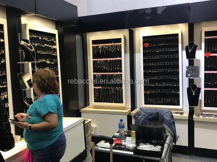 Luxury Fashion 18K Gold Stainless Steel Girl Jewelry Personal Clover Flower Snake Chain Charm Necklace