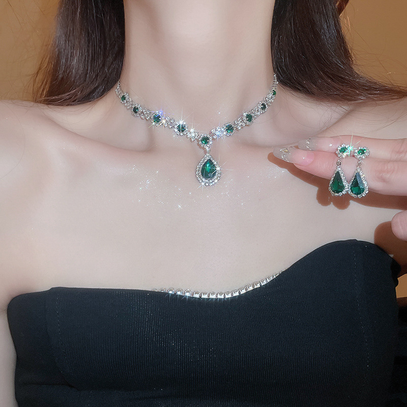 Hot Sale Diamond Luxury Style Fashion Pendant Trendy High-end Accessory Necklace and Earrings Set for Women