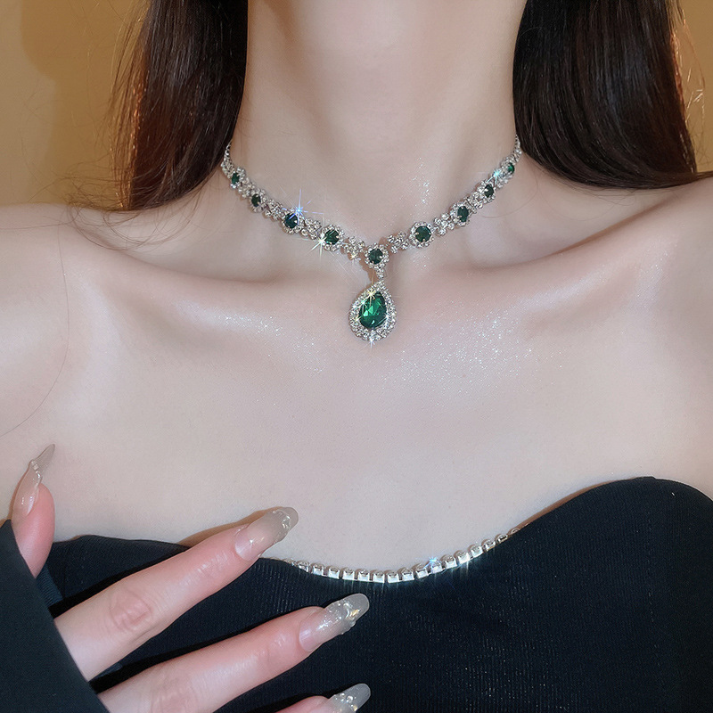 Hot Sale Diamond Luxury Style Fashion Pendant Trendy High-end Accessory Necklace and Earrings Set for Women