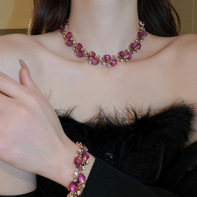 New Design Diamond Crystal Flower Pendant Vintage Necklace and Bracelet Set Chain Accessory for Women