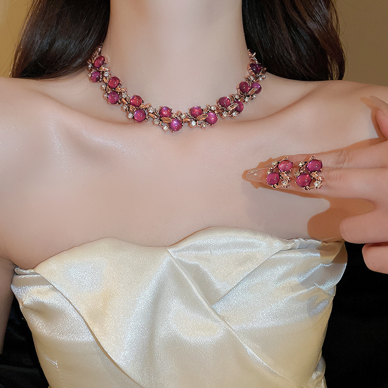 New Design Diamond Crystal Flower Pendant Vintage Necklace and Bracelet Set Chain Accessory for Women