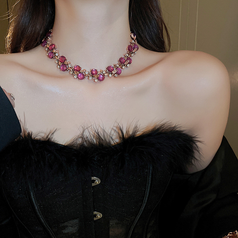 New Design Diamond Crystal Flower Pendant Vintage Necklace and Bracelet Set Chain Accessory for Women