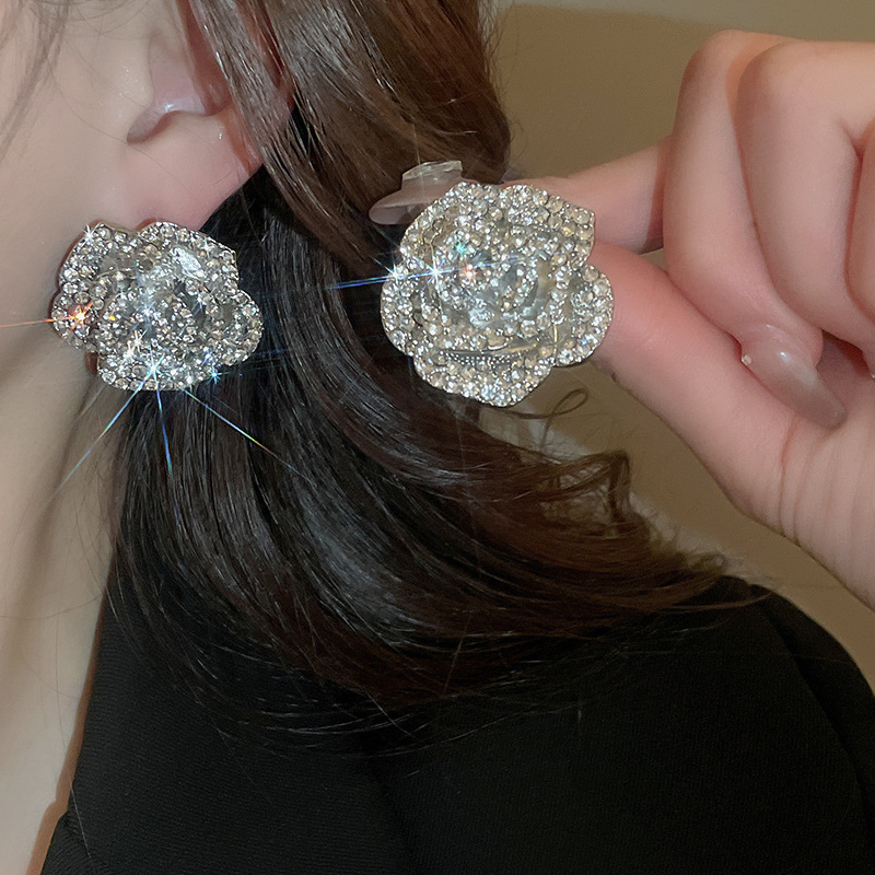 Silver Needle Diamond Flower Tassel Cold Style Fashion Luxury Accessory Rose Gold Necklace and Earrings Jewelry Set