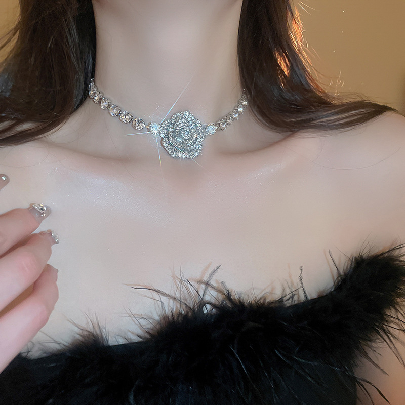 Silver Needle Diamond Flower Tassel Cold Style Fashion Luxury Accessory Rose Gold Necklace and Earrings Jewelry Set