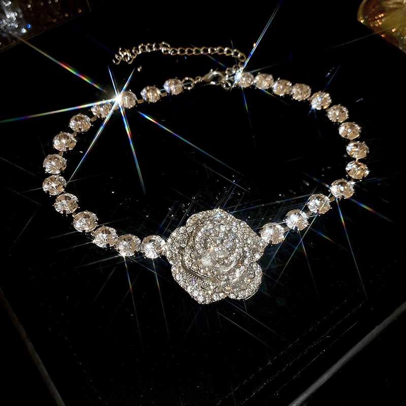 Silver Needle Diamond Flower Tassel Cold Style Fashion Luxury Accessory Rose Gold Necklace and Earrings Jewelry Set