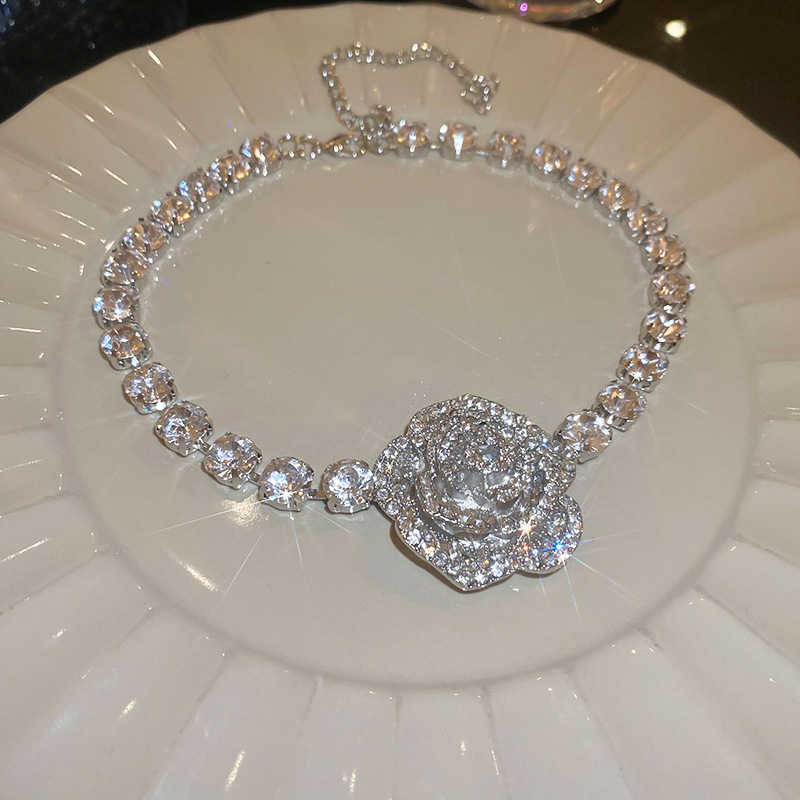 Silver Needle Diamond Flower Tassel Cold Style Fashion Luxury Accessory Rose Gold Necklace and Earrings Jewelry Set